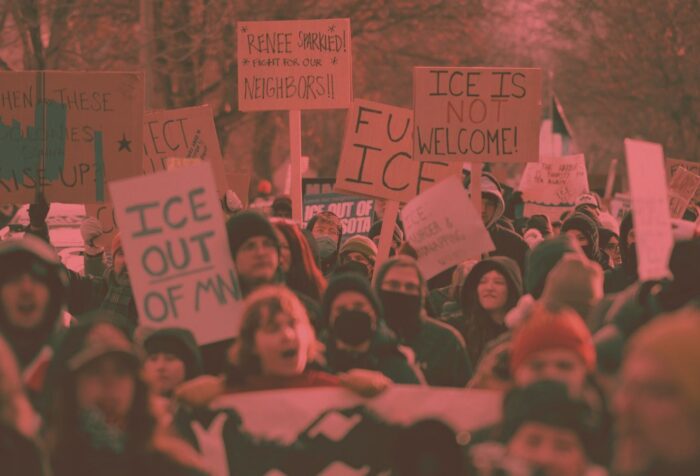 A crowd of anti-ICE protestors.